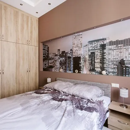 A_or_ B_luxflat_2br_2ba_vaci Street Apartman